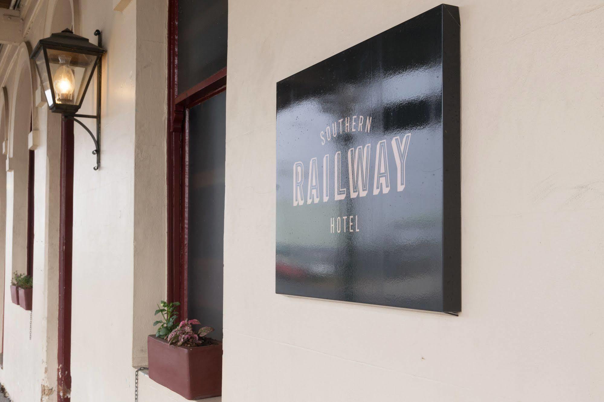 Southern Railway Hotel Goulburn Ngoại thất bức ảnh